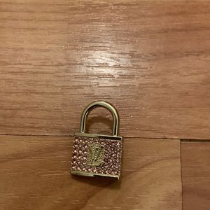 One Piece Lock Shoe Charm